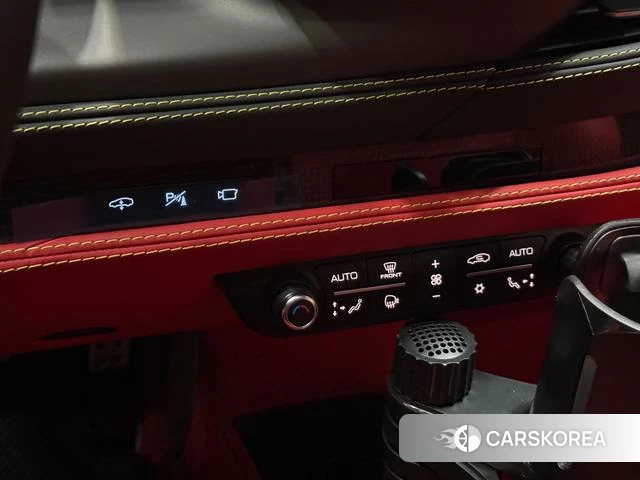 Ferrari F8 2023 Красный из Китая, фото 3