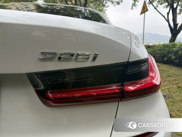 BMW 3 series 2022 Белый из Китая, фото 3