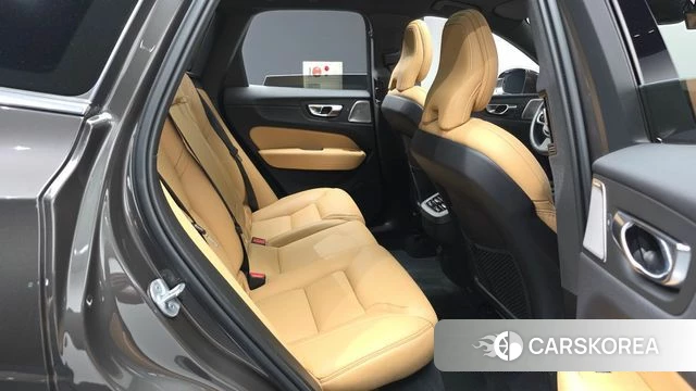 Volvo XC60 second Generation 2023 Серый из Кореи, фото 3