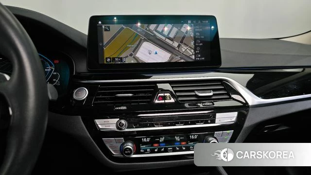 BMW 5 Series (G30) 2021 Черный из Кореи, фото 3
