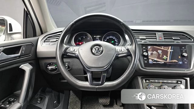 Volkswagen Tiguan second Generation 2020 Белый из Кореи, фото 3