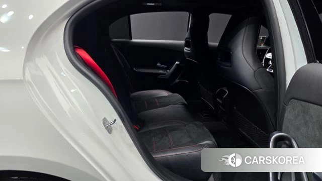 Mercedes-Benz A-Class W177 2023 Белый из Кореи, фото 3