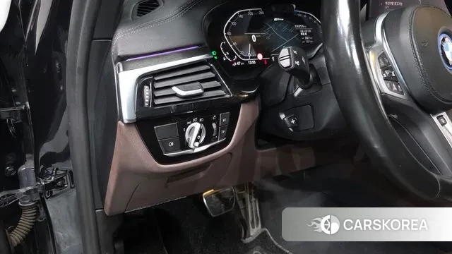 BMW 5 Series (G30) 2022 Черный из Кореи, фото 3