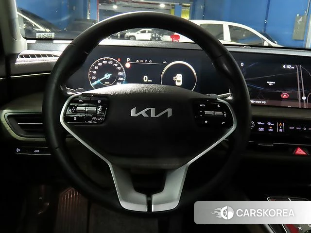 Kia K8 2023 Белый из Кореи, фото 3