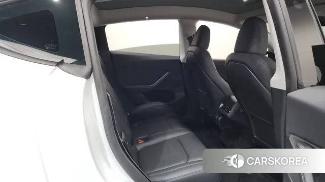 Tesla Model Y 2024 Белый из Кореи, фото 3