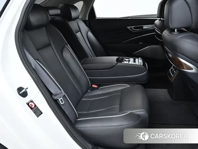 Kia More K9 2018 Белый из Кореи, фото 3