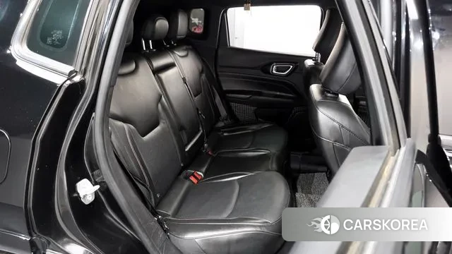 Jeep Compass 2nd Generation 2022 Черный из Кореи, фото 3