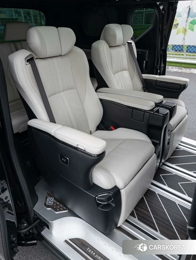 Lexus LM 2022 Черный из Китая, фото 3