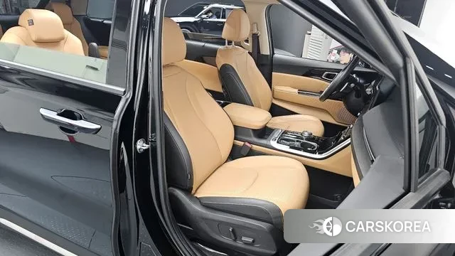 Kia Carnival 4th generation 2023 Черный из Кореи, фото 3