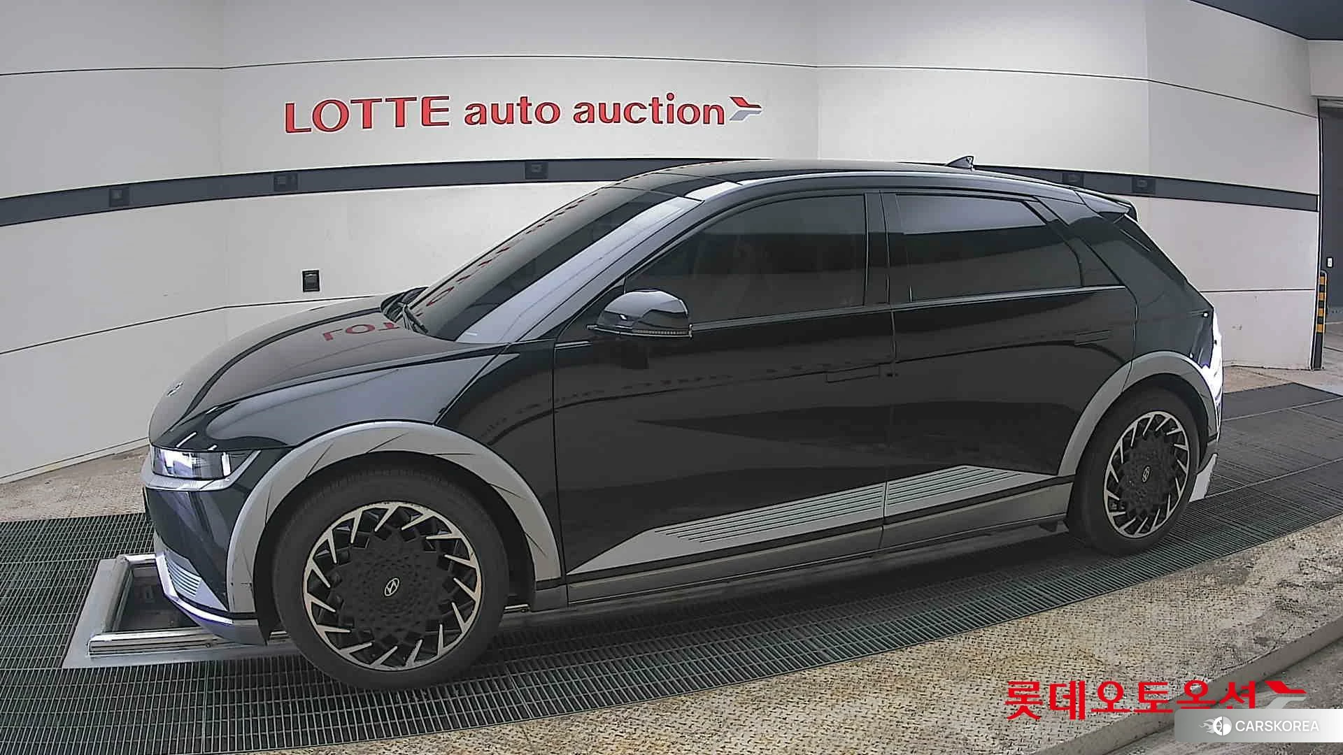 Hyundai IONIQ 5 2022 Phantom Black Pearl из Кореи, фото 3