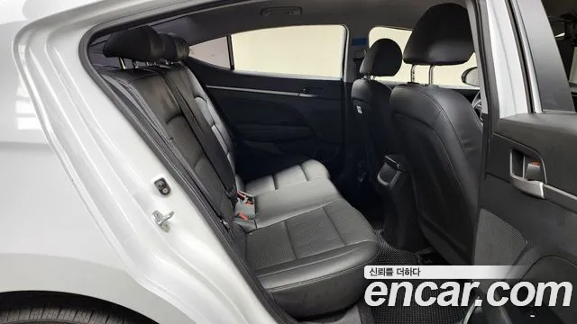 Hyundai Avante AD id 2680211 из Кореи 3