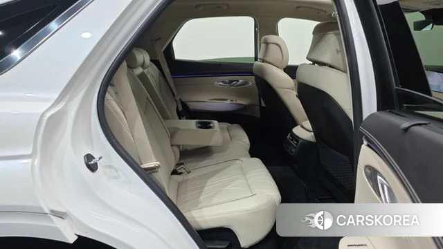 Genesis GV70 2024 Белый из Кореи, фото 3