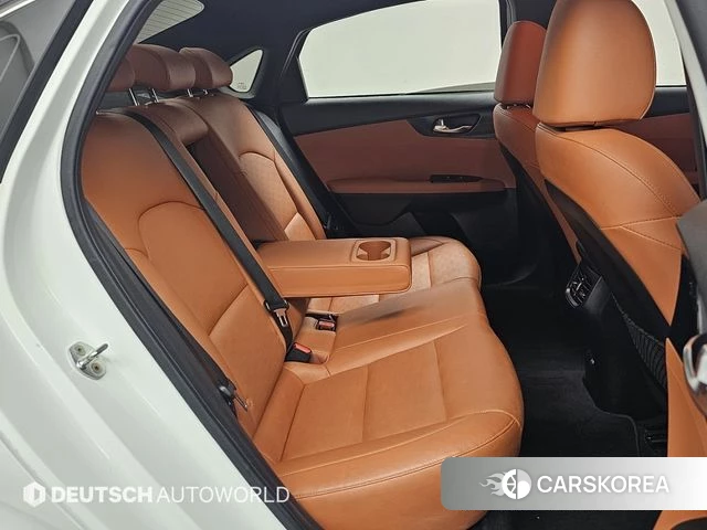 Kia The New K3 2nd generation 2021 Белый из Кореи, фото 3