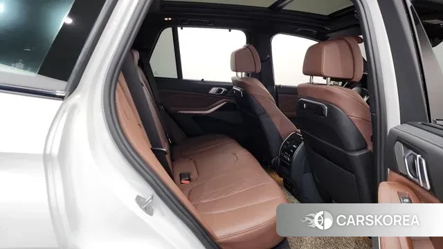 BMW X5 (G05) 2023 Белый из Кореи, фото 3