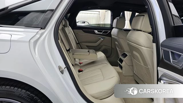 Audi A6 (C8) 2025 Белый из Кореи, фото 3