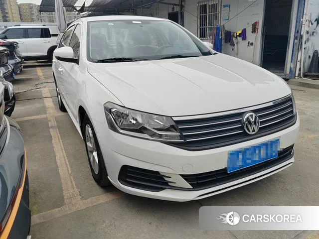 Volkswagen Lavida 2023 Белый из Китая, фото 3