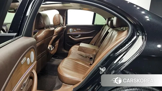 Mercedes-Benz E-Class W213 2019 Черный из Кореи, фото 3