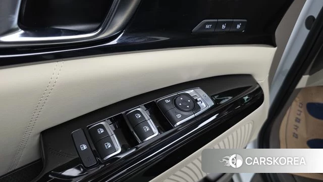 Kia Carnival 4th generation 2023 Белый из Кореи, фото 3