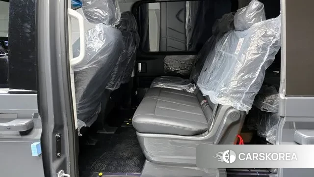 Hyundai Staria 2025 Серый из Кореи, фото 3