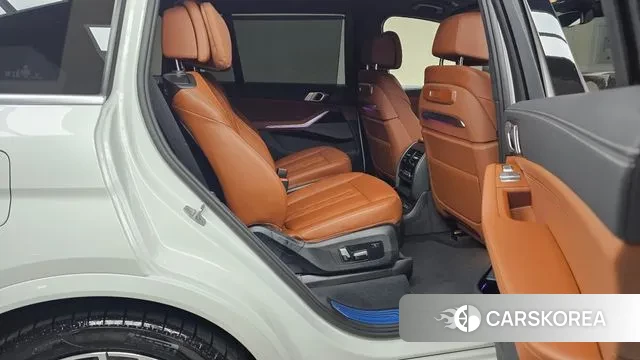 BMW X7 (G07) 2024 Белый из Кореи, фото 3