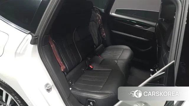 BMW 6 Series GT (G32) 2024 Белый из Кореи, фото 3