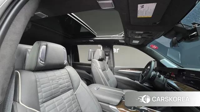 Cadillac Escalade 5th Generation 2025 Белый из Кореи, фото 3