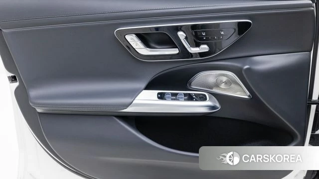 Mercedes-Benz E-Class W214 2025 Белый из Кореи, фото 3