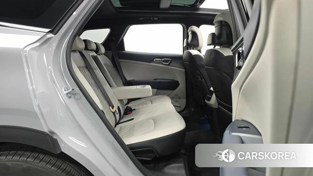 Kia The New Sportage 5th Generation 2025 Серебристо-серый из Кореи, фото 3