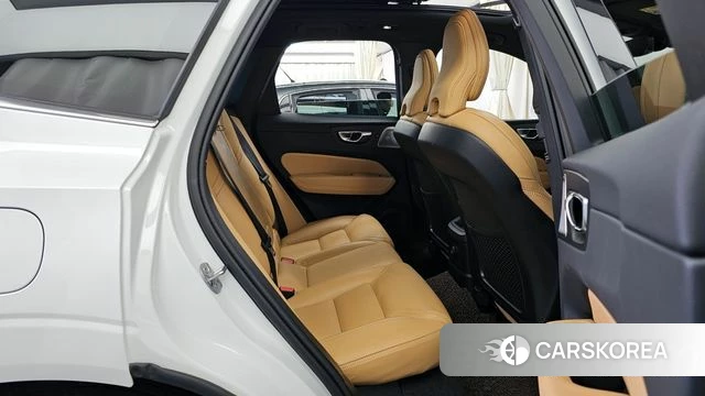 Volvo XC60 second Generation 2025 Белый из Кореи, фото 3