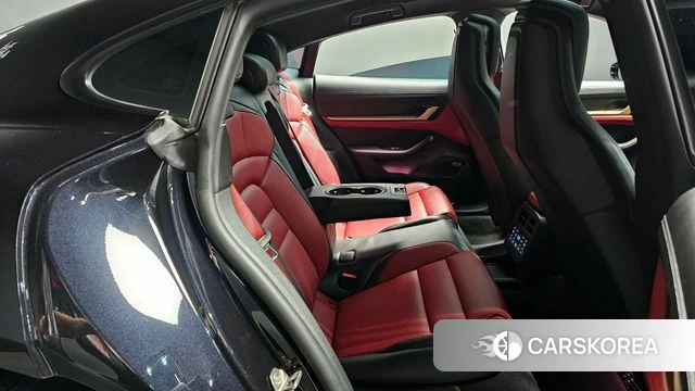 Porsche Taycan 2024 Черный из Кореи, фото 3