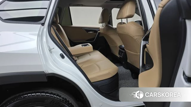 Toyota RAV4 5th Generation 2024 Белый из Кореи, фото 3