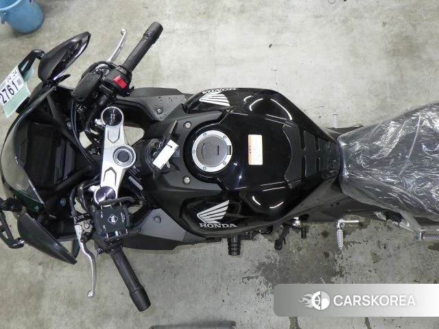 Проданный Honda CBR650R id 4184666 из Японии, фото 2