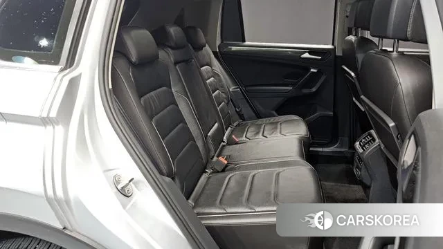 Volkswagen Tiguan second Generation 2020 Серебристо-серый из Кореи, фото 3