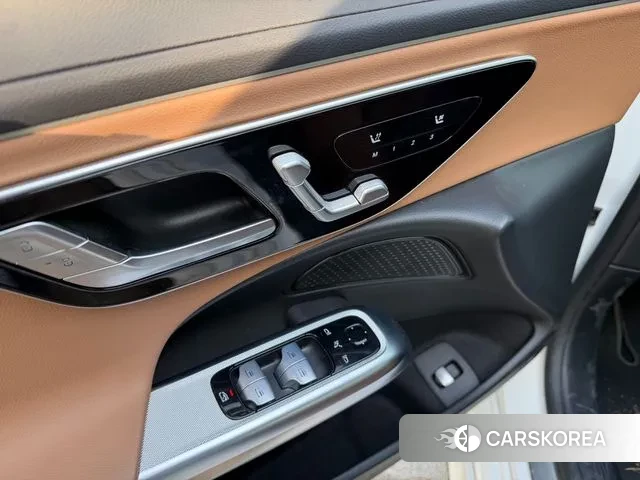 Mercedes-Benz E-Class W214 2024 Белый из Кореи, фото 3