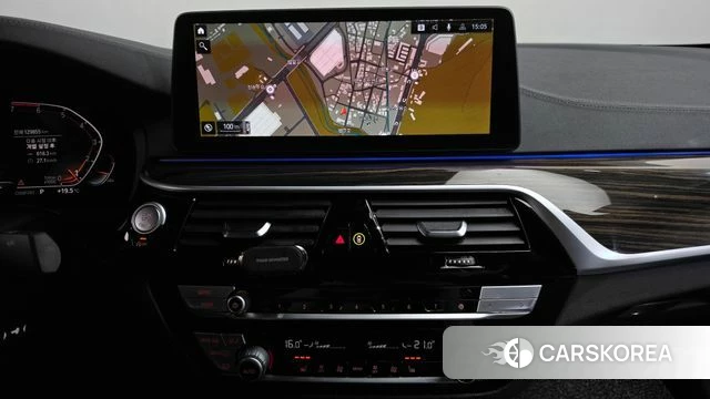 BMW 5 Series (G30) 2022 Черный из Кореи, фото 3