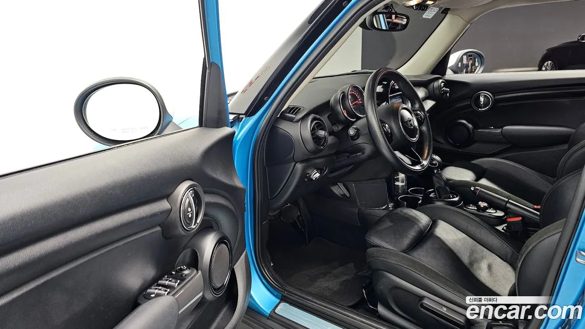 Mini Cooper 2019 Небесно-голубой из Кореи, фото 3