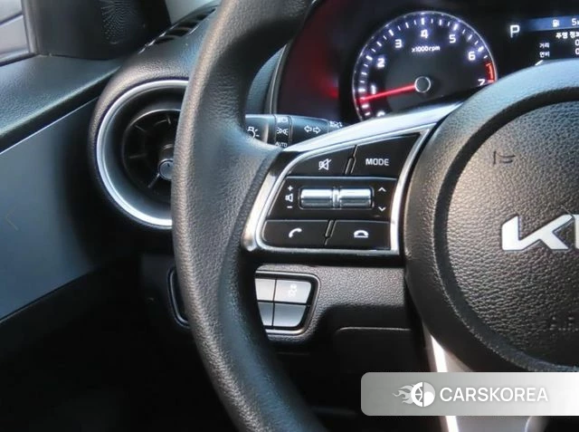 Kia The New K3 2nd generation 2023 Белый из Кореи, фото 3