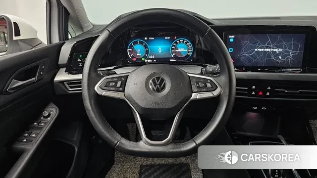 Volkswagen Golf 8th Generation 2022 Белый из Кореи, фото 3