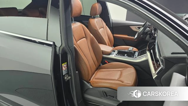 Audi Q8 (4M) 2021 Черный из Кореи, фото 3