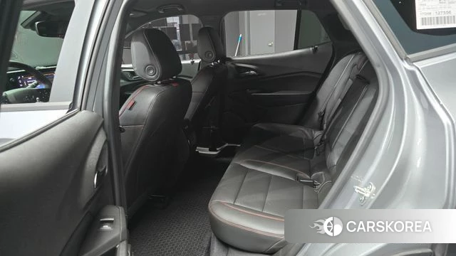 Chevrolet (GM Daewoo) Trax Crossover 2023 Серебряный из Кореи, фото 3