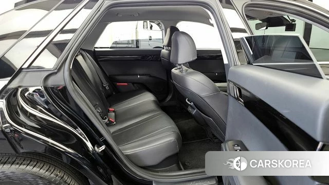 Hyundai Grandeur Hybrid (GN7) 2023 Черный из Кореи, фото 3