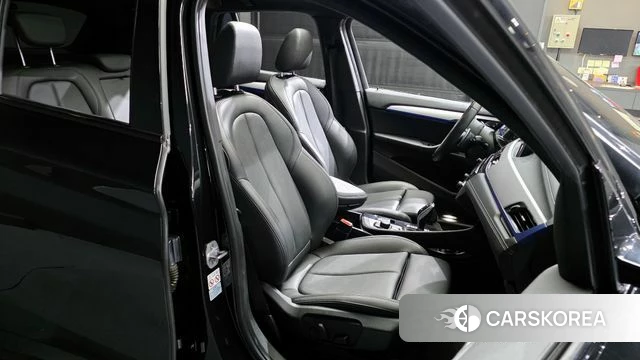 BMW X1 (F48) 2020 Черный из Кореи, фото 3