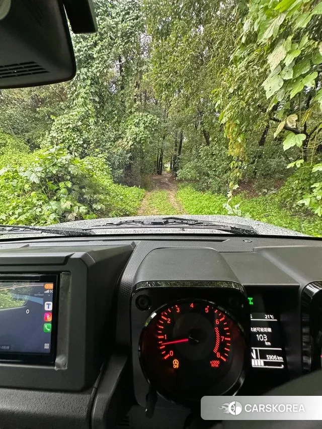 Suzuki Jimny 2024 Серый из Кореи, фото 3