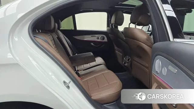 Mercedes-Benz E-Class W213 2021 Белый из Кореи, фото 3