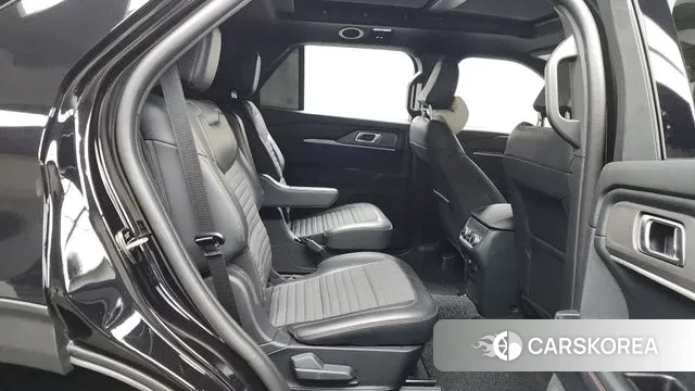 Ford Explorer 6th Generation 2025 Черный из Кореи, фото 3