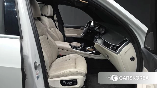 BMW X7 (G07) 2020 Белый из Кореи, фото 3