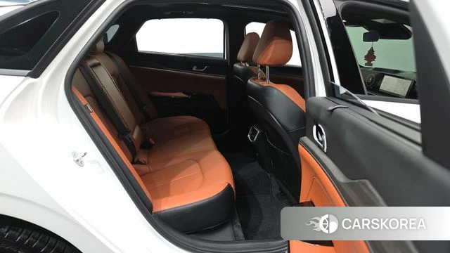 Kia The New K5 3rd generation 2025 Белый из Кореи, фото 3