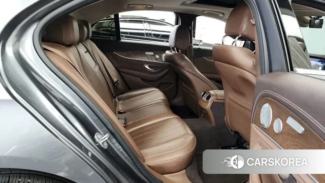 Mercedes-Benz E-Class W213 2018 Серый из Кореи, фото 3