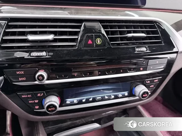 BMW 6 Series GT (G32) 2018 Белый из Кореи, фото 3