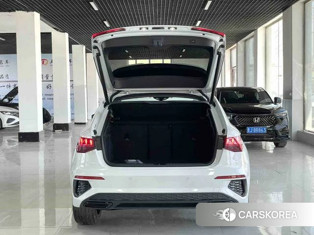 Audi A3 2023 Белый из Китая, фото 3
